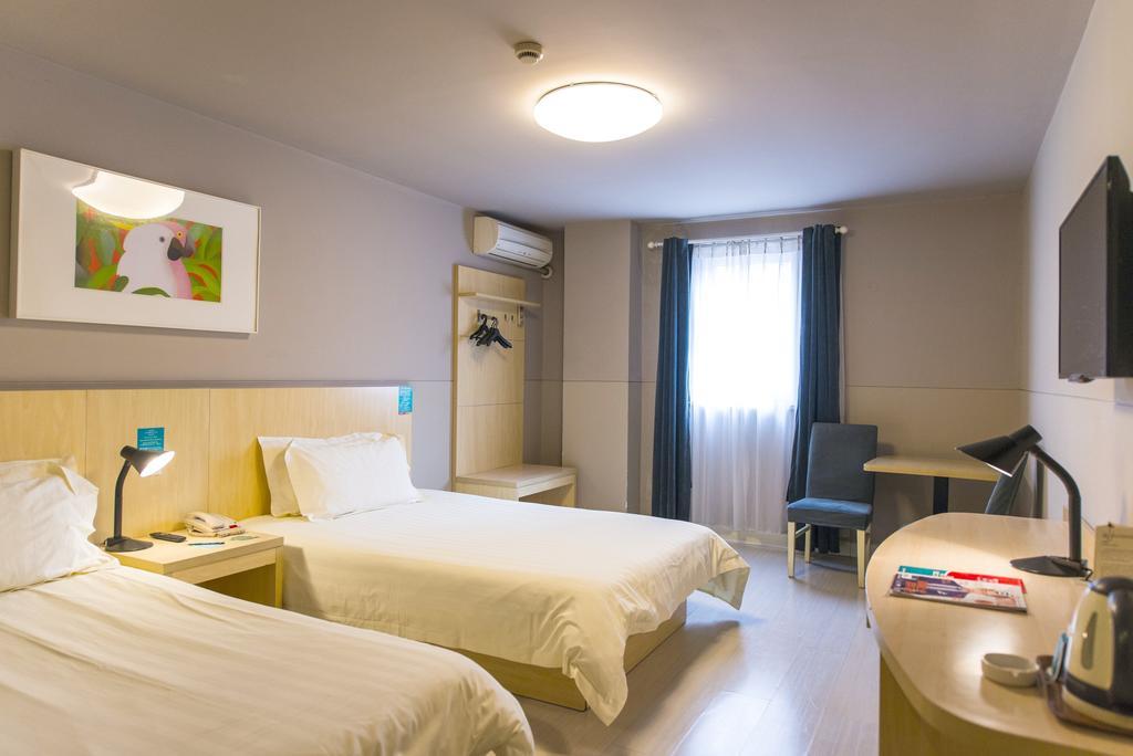 Jinjiang Inn - Yinchuan New Moon Square Екстер'єр фото